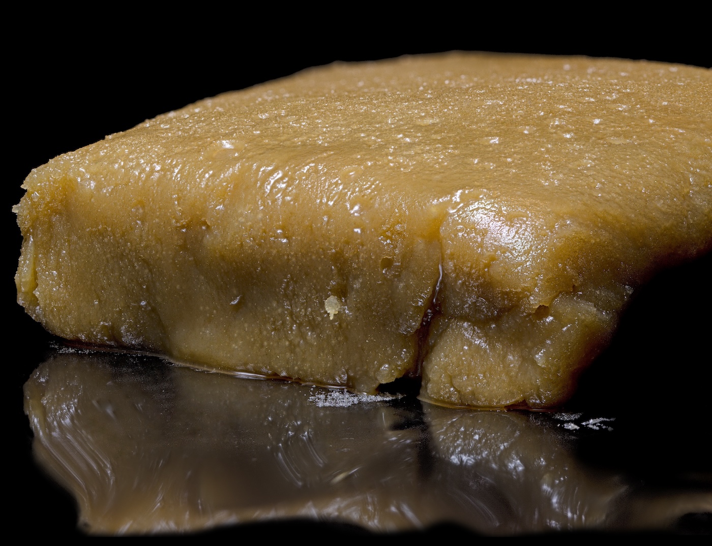 full-melt bubble piattella hash under magnification 