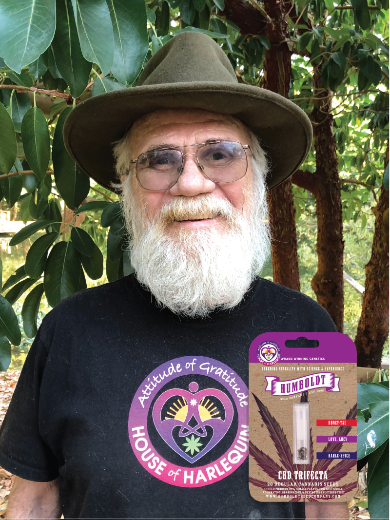 wade temp Wade Temp cannabis pioneer in black T-shirt with green hat and sunglasses smiling for a picture