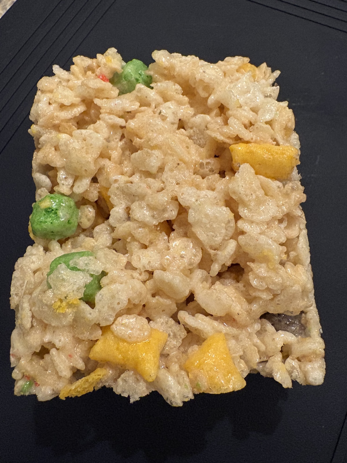 rijstkrokantjes met gele en groene Captain Crunch